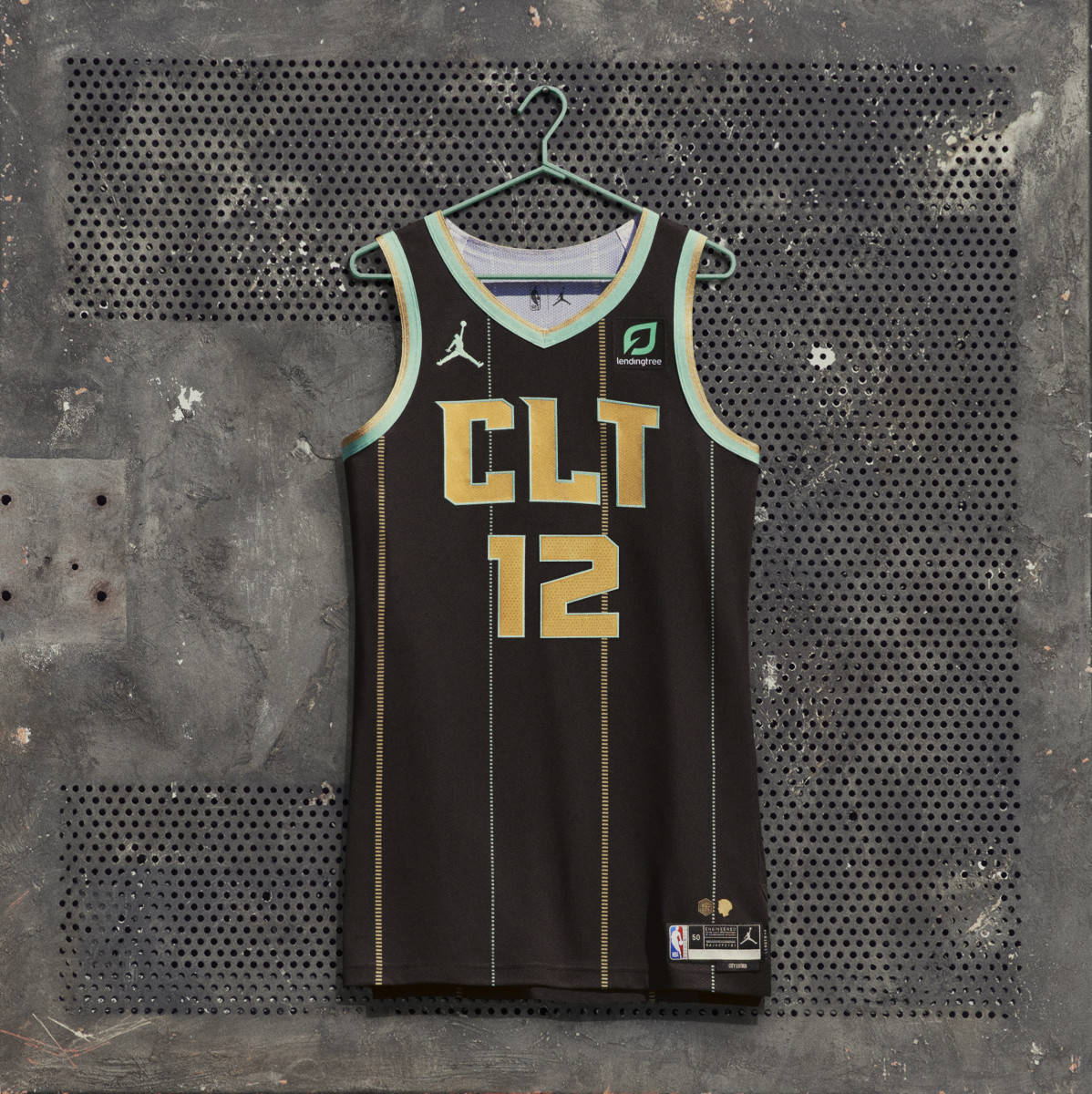 ho22-nbacityedition-na-offbody-charlotte-hero-0014-05-sp-01